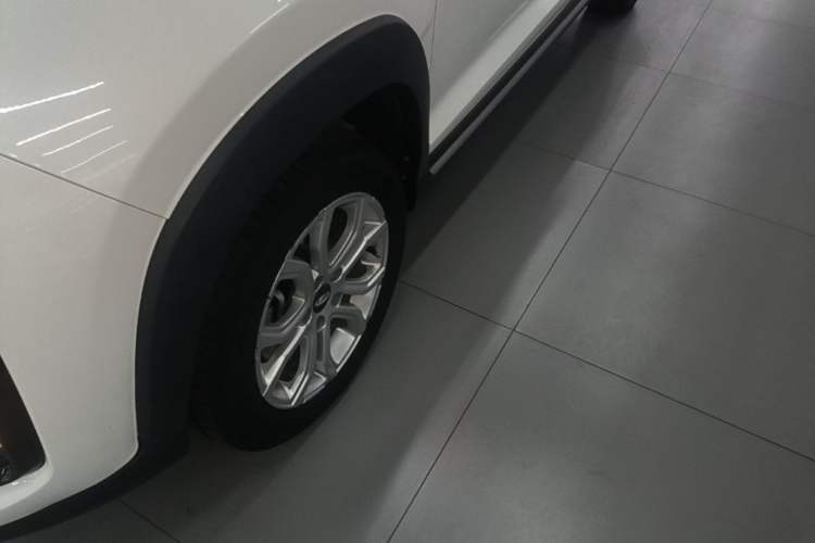 Used Chery Tiggo 3X 2021 PLUS 1.5L CVT "Painkai Red Date" Edition II Left Front Wheel Hub