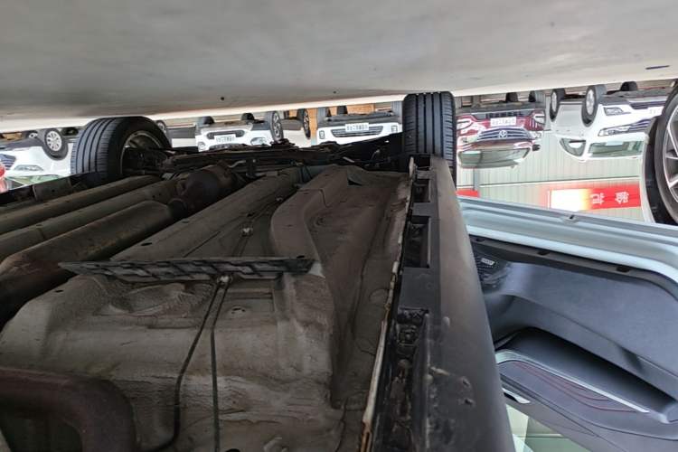 Used Chery Tiggo 3X 2021 Revised Version PLUS 1.5L Manual – Passionate Red Date Edition Left Side Sill