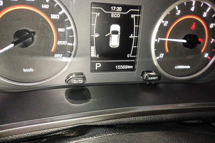 Used Chery Tiggo 3X 2021 Facelifted PLUS 1.5L CVT "Pukua" Red Jujube Edition Type I Odometer Close Up