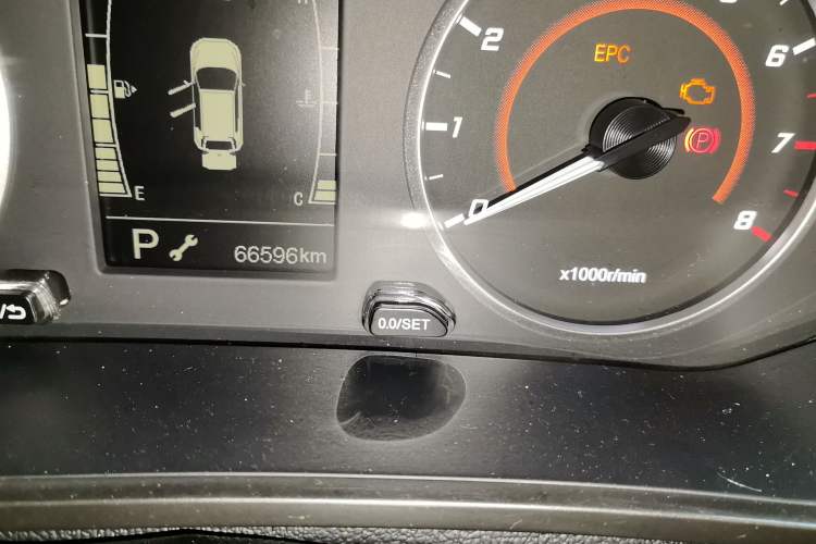 Used Chery Tiggo 3X 2021 PLUS 1.5L CVT Thrilling Red Date Edition Odometer Close Up