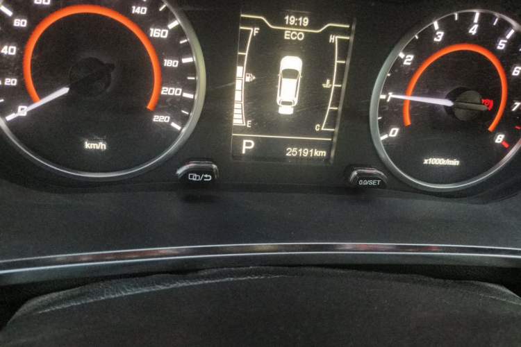 Used Chery Tiggo 3X 2021 PLUS 1.5L CVT Thrilling Red Date Edition Odometer Close Up