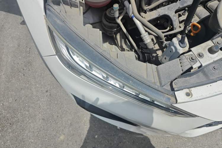 Used Chery Tiggo 3X 2021 Revised Version PLUS 1.5L Manual – Passionate Red Date Edition Right Front Headlight