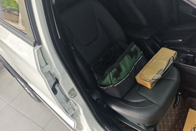 Used Chery Tiggo 3X 2021 Revised Diamond Edition 1.5L Manual 2 Carat Right Front Seat