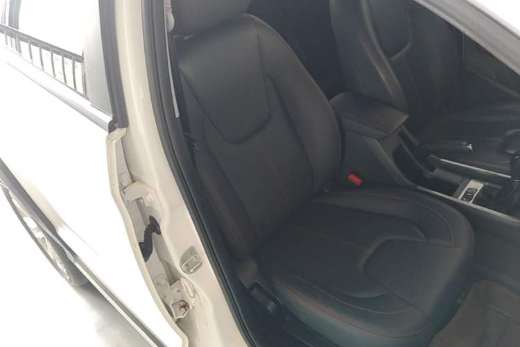 Used Chery Tiggo 3X 2021 Revised Diamond Edition 1.5L Manual 2 Carat Right Front Seat