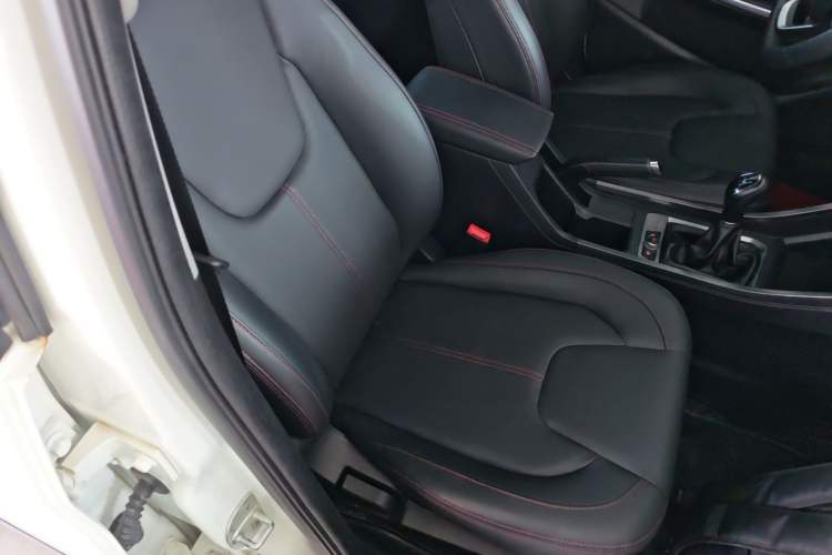 Used Chery Tiggo 3X 2021 Revised Version PLUS 1.5L Manual – Passionate Red Date Edition Right Front Seat