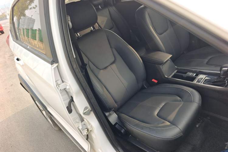 Used Chery Tiggo 3X 2021 PLUS 1.5L CVT Thrilling Red Date Edition Right Front Seat