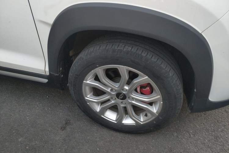Used Chery Tiggo 3X 2021 Revised Diamond Edition 1.5L Manual 2 Carat Right Front Wheel Hub