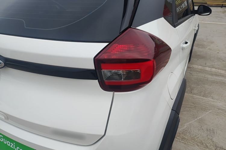 Used Chery Tiggo 3X 2021 Revised Diamond Edition 1.5L Manual 2 Carat Right Rear Taillight