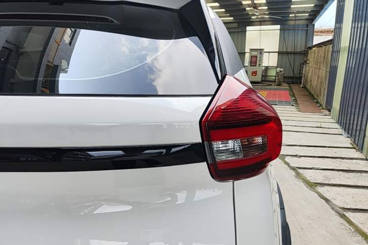 Used Chery Tiggo 3X 2021 Diamond Edition 1.5L CVT 3-Carat Right Rear Taillight
