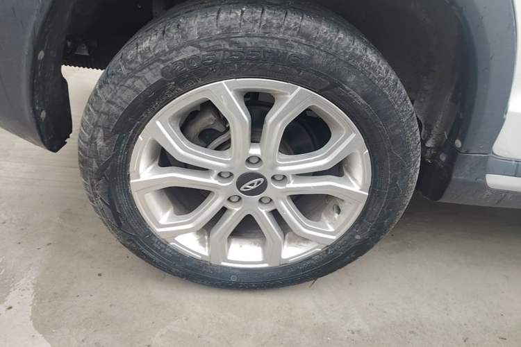 Used Chery Tiggo 3X 2021 Revised Version PLUS 1.5L Manual – Passionate Red Date Edition Right Rear Wheel Hub