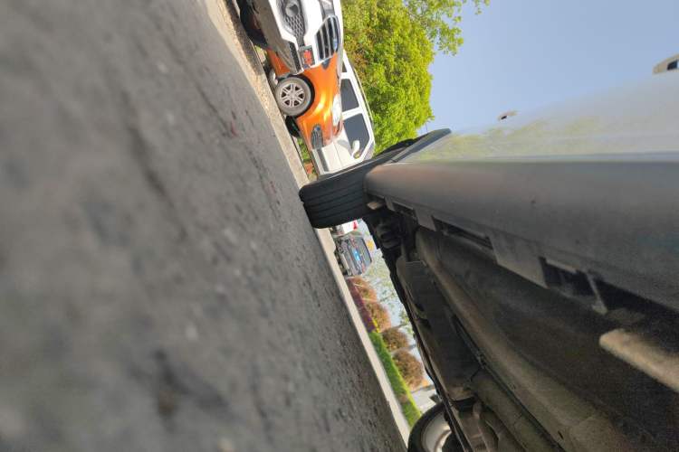Used Chery Tiggo 3X 2021 PLUS 1.5L Manual "Pain-Free Red Date" Edition Right Side Sill