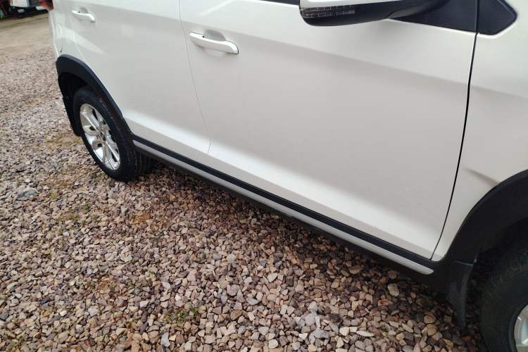 Used Chery Tiggo 3X 2021 PLUS 1.5L CVT Thrilling Red Date Edition Right Side Sill