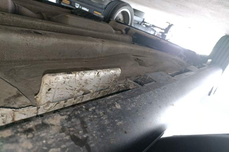 Used Chery Tiggo 3X 2021 Revised Version PLUS 1.5L Manual – Passionate Red Date Edition Right Side Sill