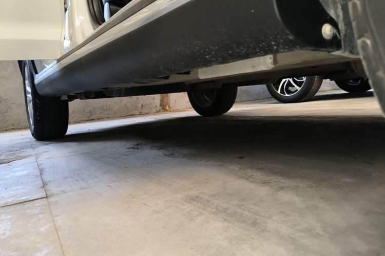 Used Chery Tiggo 3X 2021 Diamond Edition 1.5L CVT 3-Carat Right Side Sill