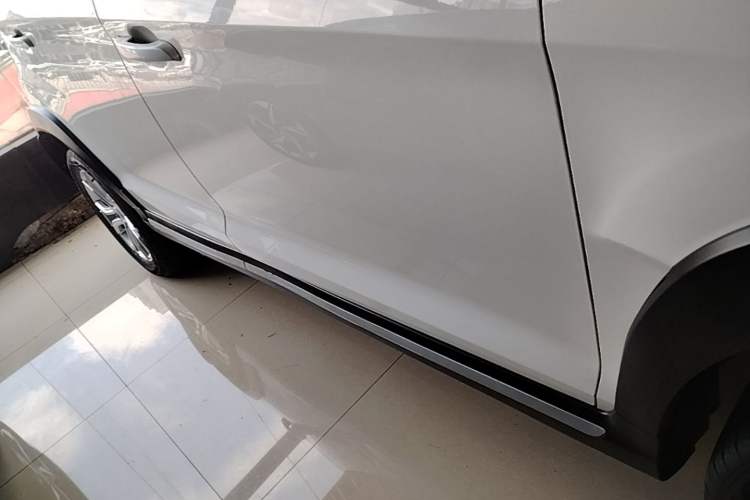 Used Chery Tiggo 3X 2021 Diamond Edition 1.5L CVT 3-Carat Right Side Sill
