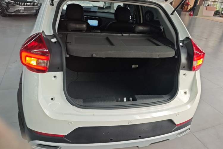 Used Chery Tiggo 3X 2021 Revised Diamond Edition 1.5L Manual 2 Carat Trunk