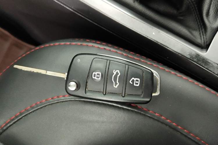 Used Chery Tiggo 3X 2021 Revised Diamond Edition 1.5L Manual 2 Carat Vehicle Key