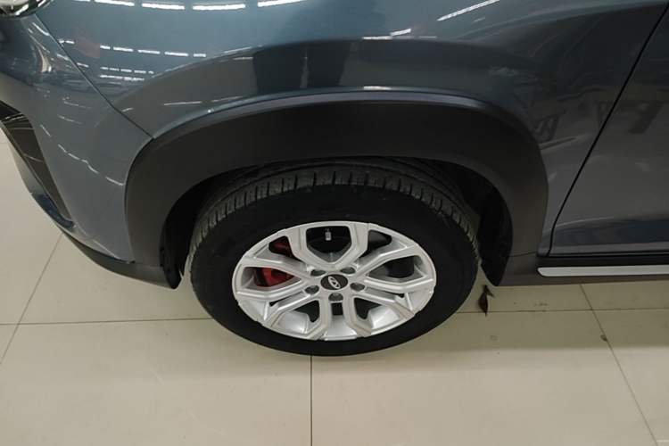 Used Chery Tiggo 3X 2022 Diamond Edition 1.5L CVT Elite Version Left Front Wheel Hub