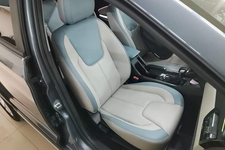 Used Chery Tiggo 3X 2022 Diamond Edition 1.5L CVT Elite Version Right Front Seat