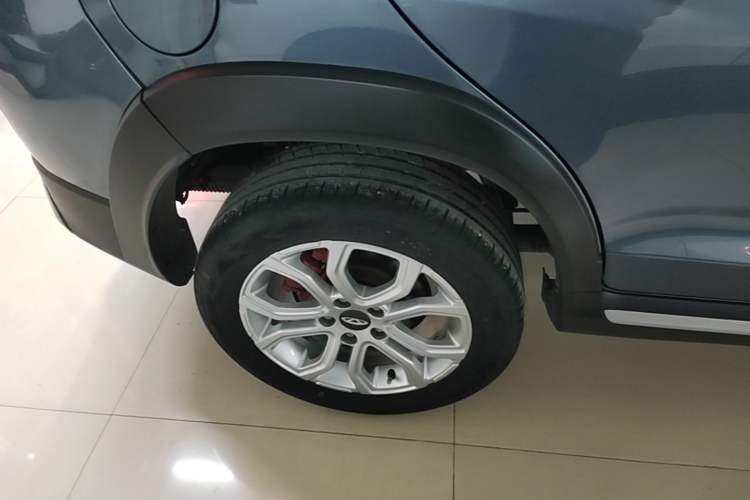 Used Chery Tiggo 3X 2022 Diamond Edition 1.5L CVT Elite Version Right Rear Wheel Hub