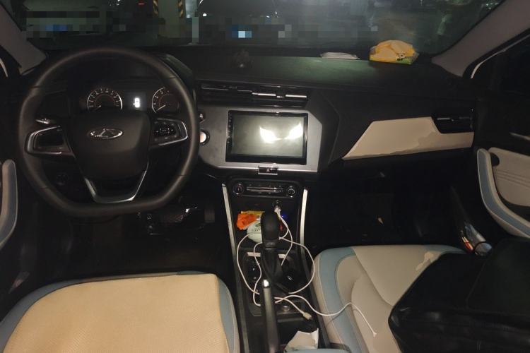 Used Chery Tiggo 3X 2022 PLUS 1.5L CVT Fashion Edition Center Console