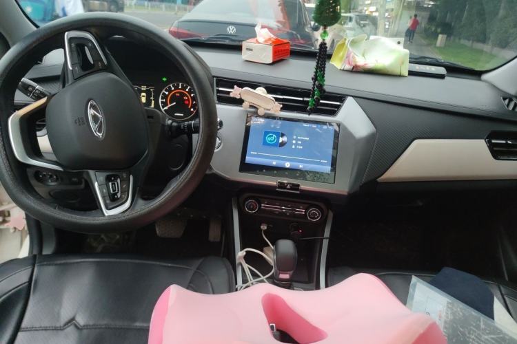 Used Chery Tiggo 3X 2022 PLUS 1.5L CVT Fashion Edition Center Console