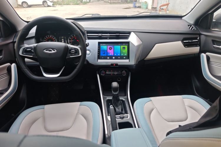 Used Chery Tiggo 3X 2022 PLUS 1.5L CVT Fashion Edition Center Console