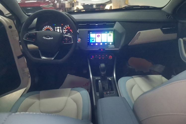 Used Chery Tiggo 3X 2022 PLUS 1.5L CVT Fashion Edition Center Console