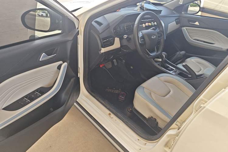 Used Chery Tiggo 3X 2022 Diamond Edition 1.5L CVT Elite Version Driver Seat