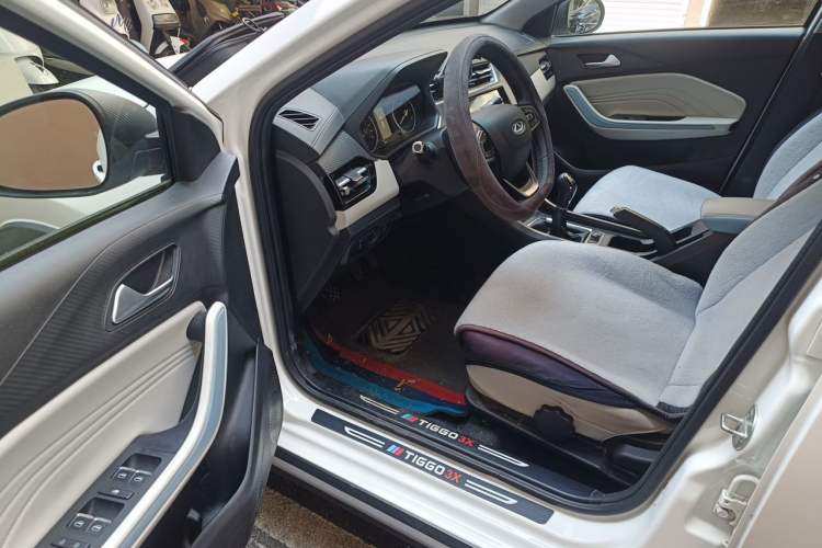 Used Chery Tiggo 3X 2022 PLUS 1.5L Manual – Zhenhong Red Date Edition Driver Seat