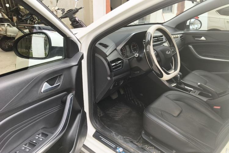 Used Chery Tiggo 3X 2022 PLUS 1.5L CVT Thrilling Red Date Edition II Driver Seat