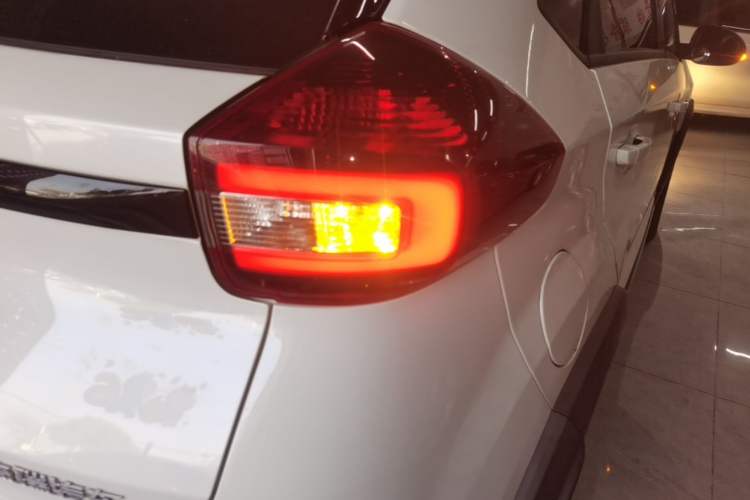 Used Chery Tiggo 3X 2022 PLUS 1.5L CVT Fashion Edition Exterior 3