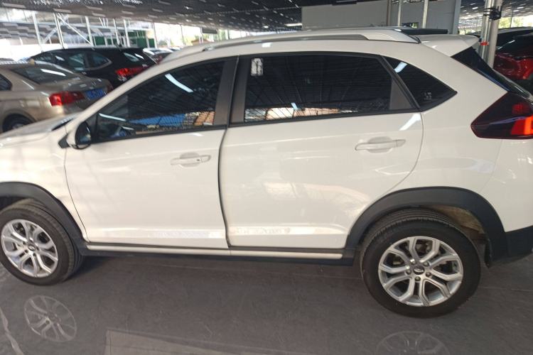Used Chery Tiggo 3X 2022 PLUS 1.5L CVT Thrilling Red Date Edition II Exterior 3