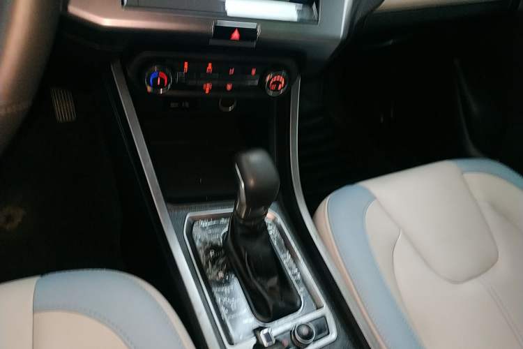 Used Chery Tiggo 3X 2022 Diamond Edition 1.5L CVT Elite Version Gear Lever