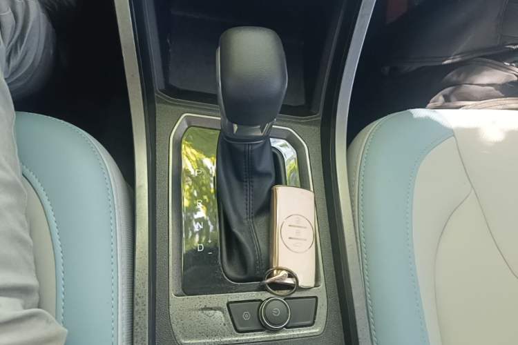 Used Chery Tiggo 3X 2022 Diamond Edition 1.5L CVT Elite Version Gear Lever