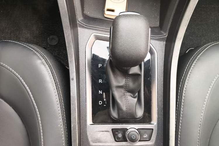 Used Chery Tiggo 3X 2022 PLUS 1.5L CVT Thrilling Red Date Edition II Gear Lever