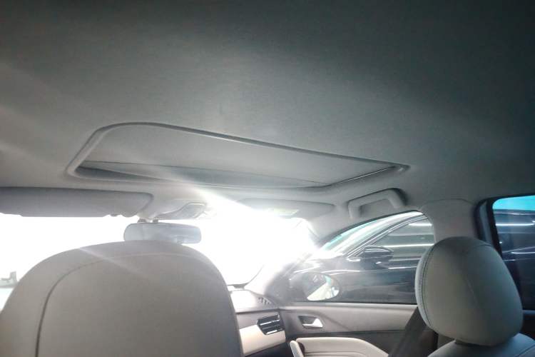 Used Chery Tiggo 3X 2022 Diamond Edition 1.5L CVT Elite Version Headliner