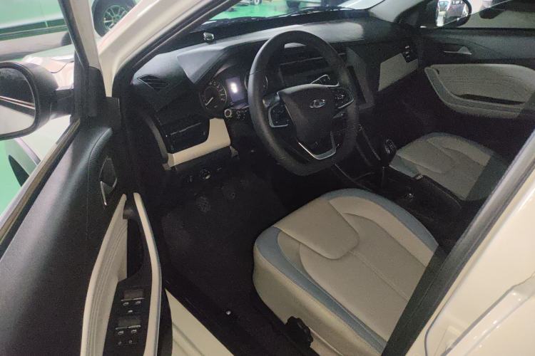Used Chery Tiggo 3X 2022 PLUS 1.5L Manual – Zhenhong Red Date Edition Interior 1