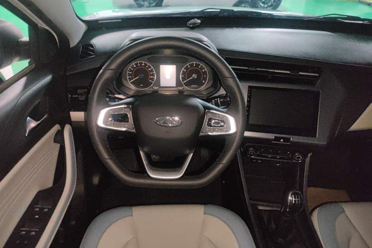 Used Chery Tiggo 3X 2022 PLUS 1.5L Manual – Zhenhong Red Date Edition Interior 3