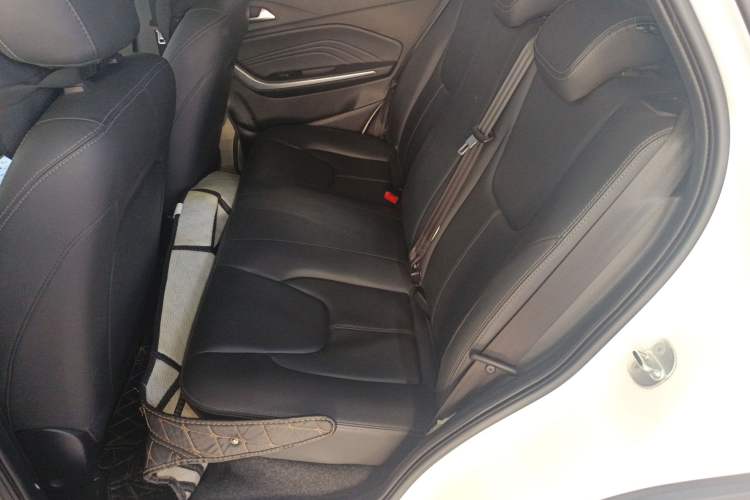 Used Chery Tiggo 3X 2022 PLUS 1.5L CVT Thrilling Red Date Edition II Interior 4