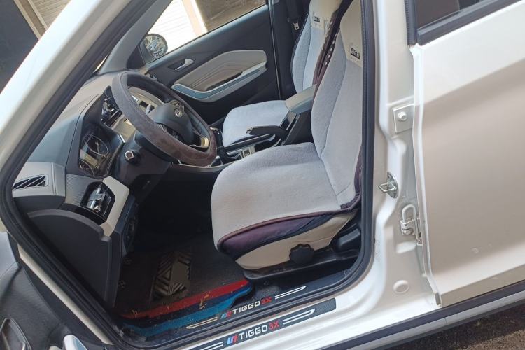 Used Chery Tiggo 3X 2022 PLUS 1.5L Manual – Zhenhong Red Date Edition Left Front Seat