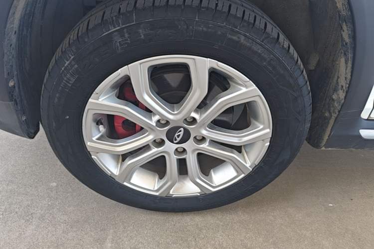 Used Chery Tiggo 3X 2022 Diamond Edition 1.5L CVT Elite Version Left Front Wheel Hub