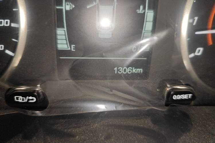 Used Chery Tiggo 3X 2022 PLUS 1.5L Manual – Zhenhong Red Date Edition Odometer Close Up