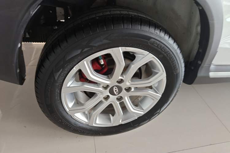 Used Chery Tiggo 3X 2022 Diamond Edition 1.5L CVT Elite Version Right Rear Wheel Hub
