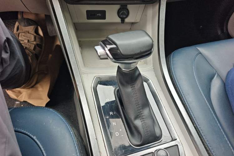 Used Chery Tiggo 3X 2023 1.5L CVT Fashion Edition Gear Lever