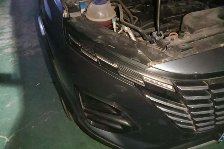 Used Chery Tiggo 3X 2023 1.5L Manual Fashion Edition Right Front Headlight