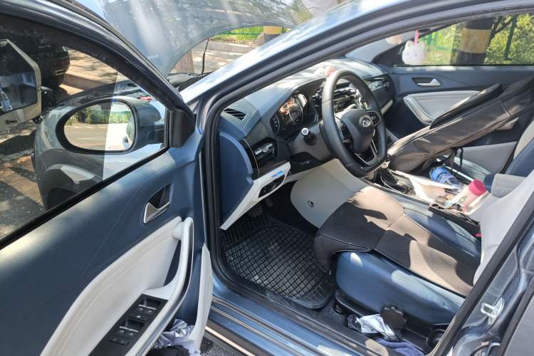 Used Chery Tiggo 3X 2023 1.5L CVT Fashion Edition Interior 3