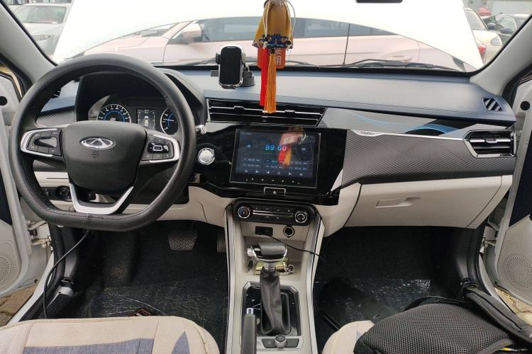 Used Chery Tiggo 3X 2023 1.5L CVT Fashion Edition Center Console