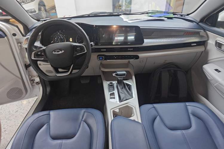 Used Chery Tiggo 3X 2023 1.5L CVT Shining Edition Center Console