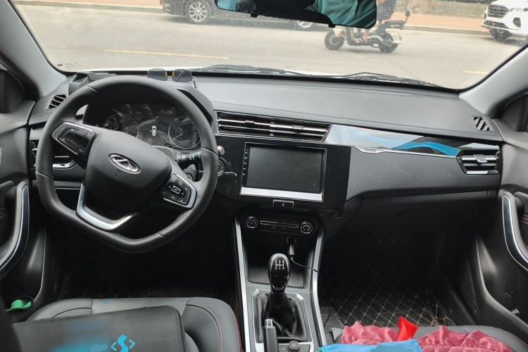 Used Chery Tiggo 3X 2023 1.5L Manual Fashion Edition Center Console